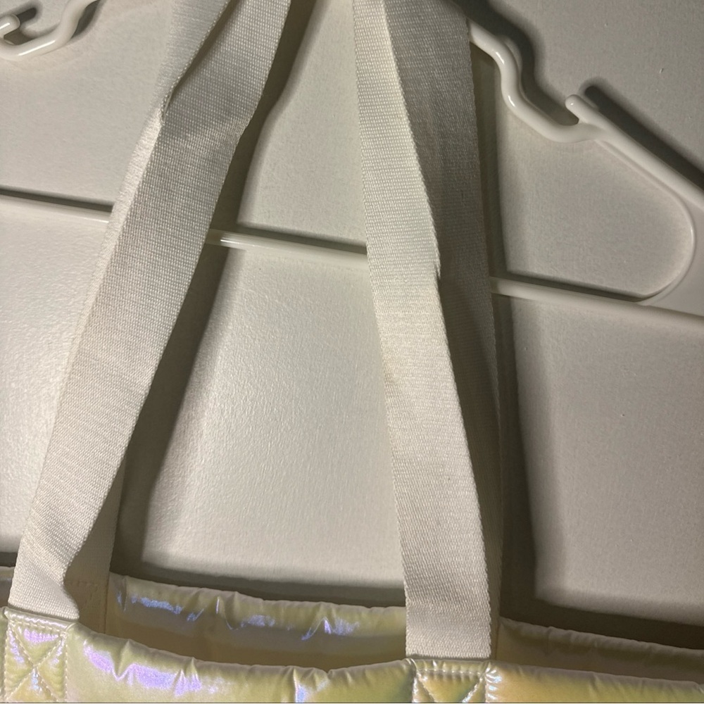 🔴 Holographic Bath & Body Works Tote - Picture 3 of 5